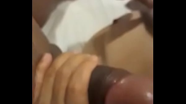 Haciendola mas puta tragandose mi vergota muy rico  