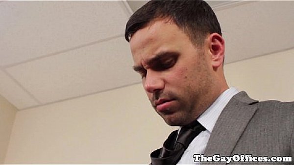 Office hunk assfucked after blowjob  