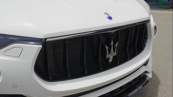 encima de mi cama enredado en mi sabana