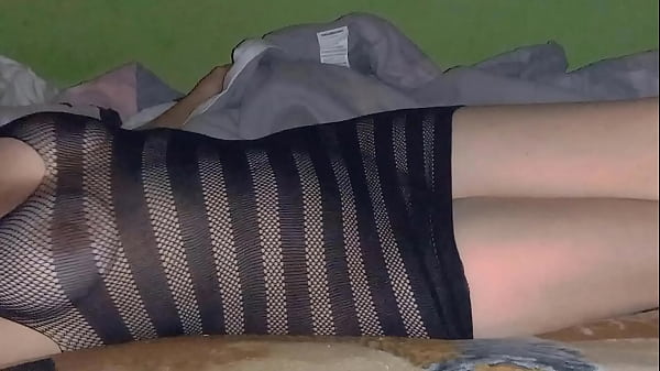 Karla's husband went out with his friends and she came to fuck in my bed  