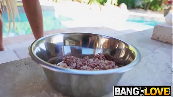 Ass Parade - Diamond n Valentina