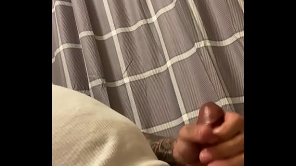 Jack off with massage oil 