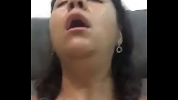 Kitten purrs for orgasm