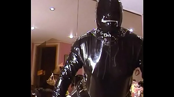 Roxina200XVacuumRubberSlutXXL.WMV  