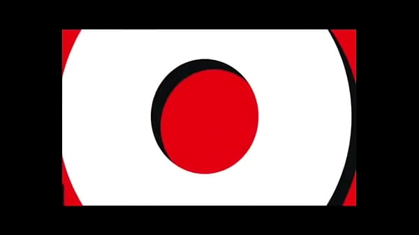 Sexy Girl Tests Saw Ride at Thorpe Park!