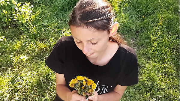 I seduced my neighbor with a bouquet of flowers so that she would lick my pussy  