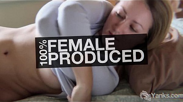 Tempting Lynn Masturbating