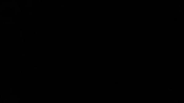 Tendo orgasmos no escurinho