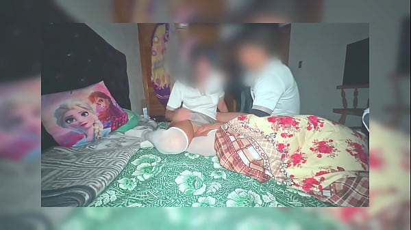 CHINGANDOSE a la MORRITA DE LA ESCUELA! Pone la c&aacute;mara en un Mueble! Putitas Mexicanas!