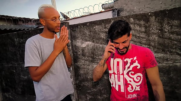 Fui chamado para sem um presente de anivers&aacute;rio de namora, e ela fico muito feliz com o presente dela. "Completo no Red"