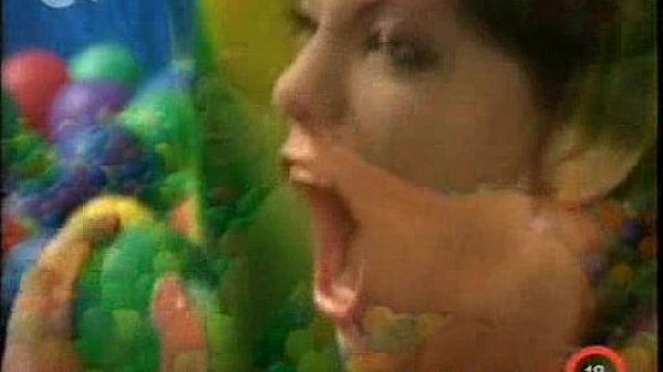 aktmodell episode 4 - sexy amateurs playing naked