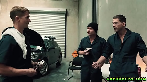 Guy talk turns into hot anal pounding 