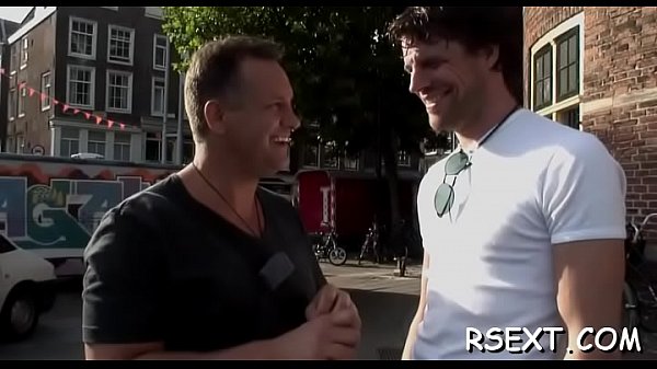 Big wazoo wench fingered hard