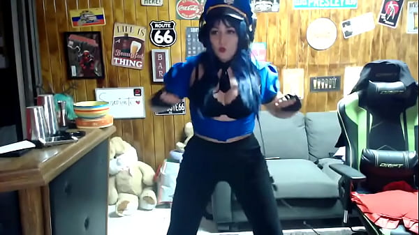 Britany cosplay dance stream