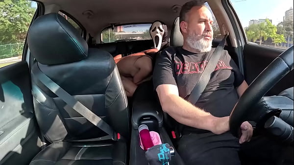 Carona de Halloween com a novinha Juh Jackson