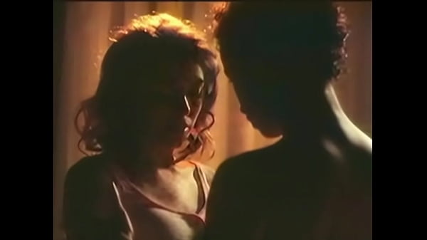 Kari Wuhrer Rae Dawn - Video