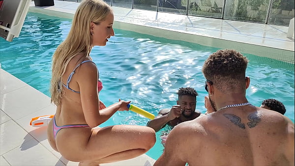 BTS - BBC GangBang Chloe Chevalier Parte 1