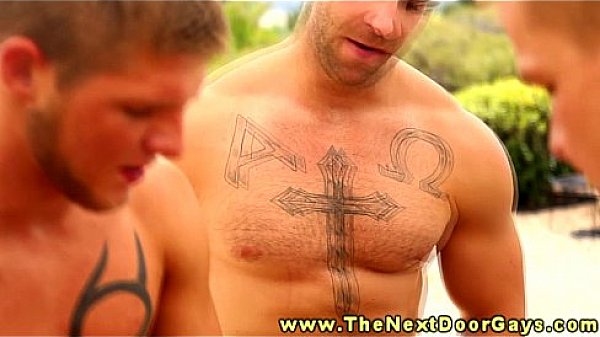 Well built muscular studs meet and fuck