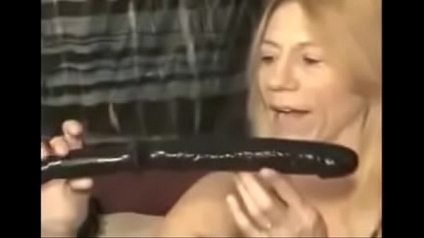 blonde camgirl does a deep blowjob show - deepthroat.webcams