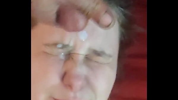 Amateur getting her face cum dumped