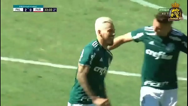 Lucas Lima engavetando