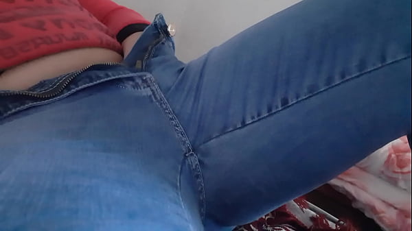 Stepsister masturbates to loud porn video