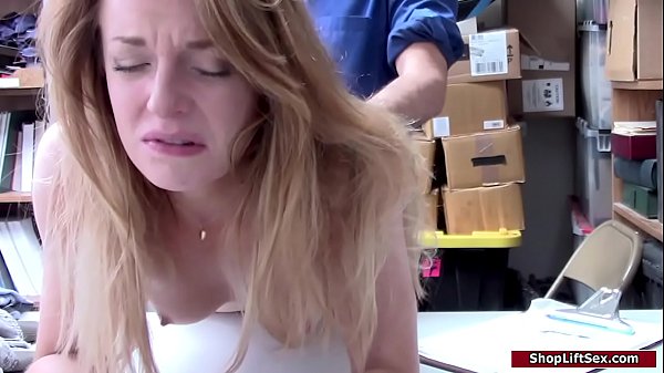 Sexy female shoplifter chooses to have sex over getting jailed