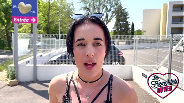 Je fais ma premi&egrave;re vid&eacute;o et &ccedil;a m'excite