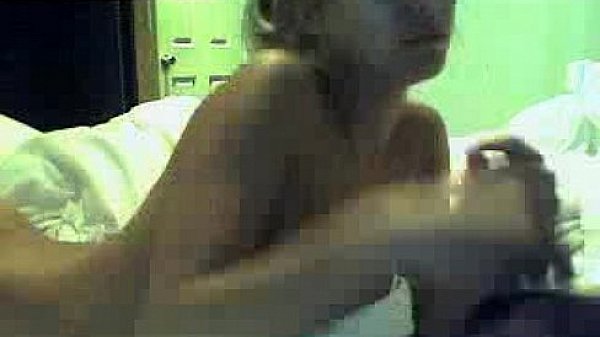 Teen Paris gives a strip show on her cam  