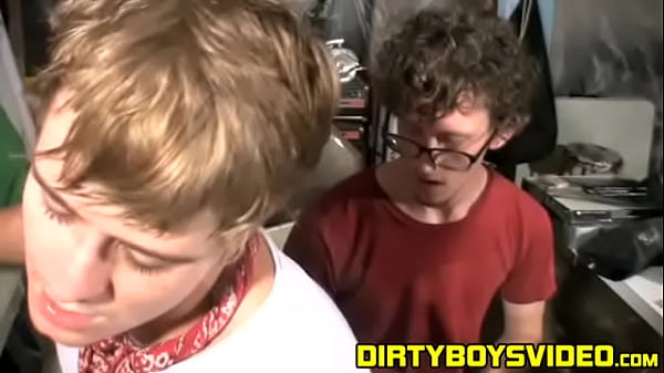 Sexy glasses jock fucking petite twink