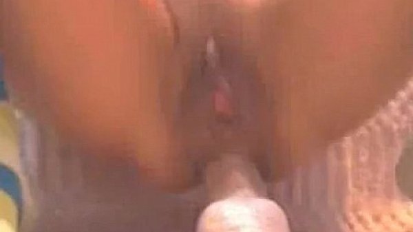 Softcore bitch tries to orgasm 