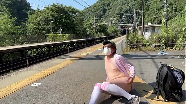 女装まゆの全裸露出 