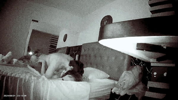 Cachando de misionero en el hotel - COMPLETO