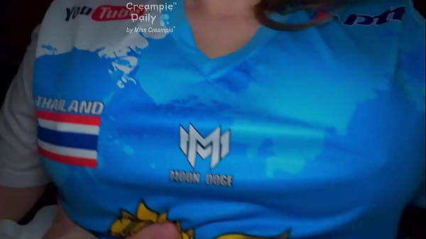 พริตตี้สนามบอลนมใหญ่โดนแตกในท่าขย่มควย