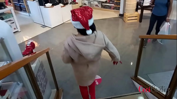 Santa Cachonda hace actos de exhibici&oacute;n para la temporada de navidad