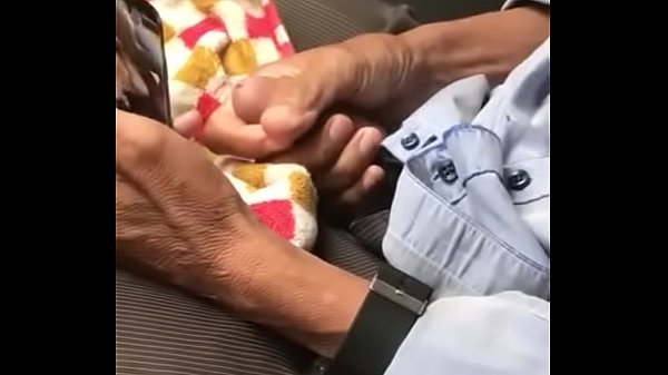 Gay khmer old man jerking off on car