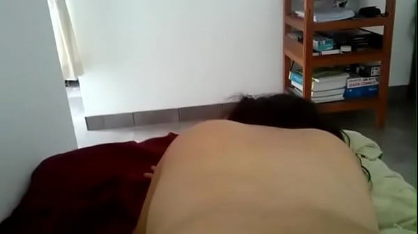 La vecina con su amante