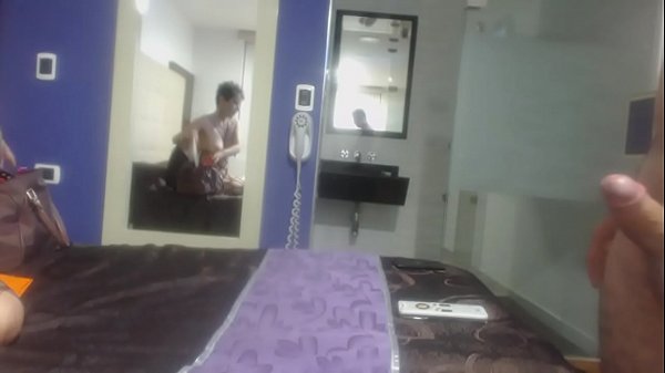 MI PRIMERA VEZ CON UN GIRARDOTE&Ntilde;O DELICIOSO