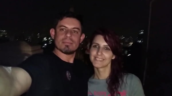 N&atilde;o deu bola nem pra seguran&ccedil;a e colocou as tetas pra fora no predio mais antigo da capital 