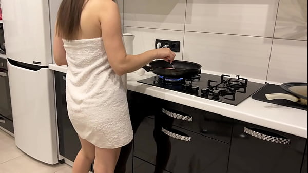 stepdad found stepdaughter in one towel after shower