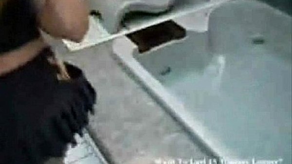 Fodendo Daiane Meneses na piscina - www.tvbuceta.com