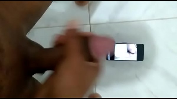 Gozei gostoso vendo as fotos da casadinha