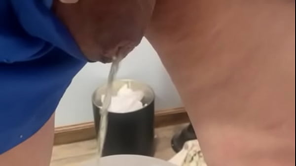 Grandpa Hottang69 77 year old small shrunken uncut cock pissing  