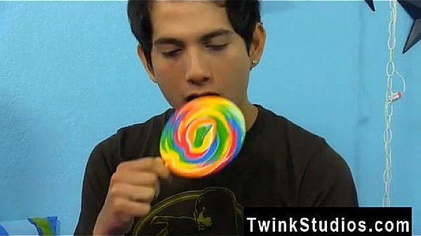 Hot twink scene Giovanni Lovell is snooping around Conner Bradley's