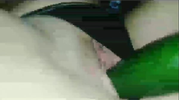 Chica caliente se lo mete todos