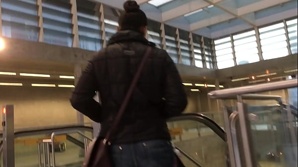 Jaqueta de Nylon a Caminho do Metr&ocirc;