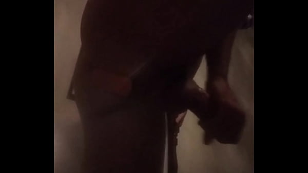 Punheta com brinquedo 