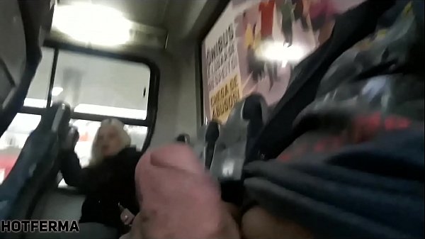 Chupando um desconhecido no transporte p&uacute;blico