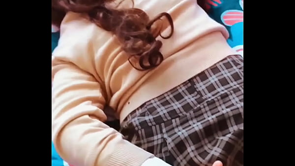 EMPUJON DE TRIPAS a Morra Chavita de Escuela MEXICANA &iexcl;Le Desfloran el Culo a Morenita Tierna DESPU&Eacute;S DE LA ESCUELA! (Mexi CASEROS Perversos)