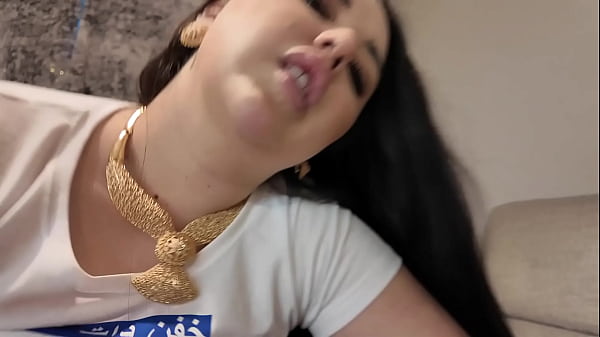 Dul turk komşum kapıda kalınca evime davet edip siktim - amateur porn